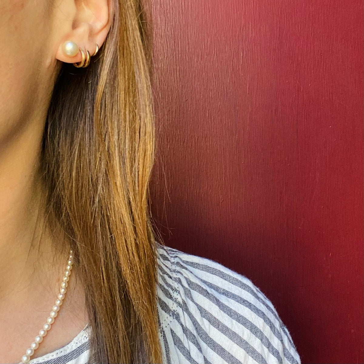 Lovely Glowing White Pearl Stud Earrings