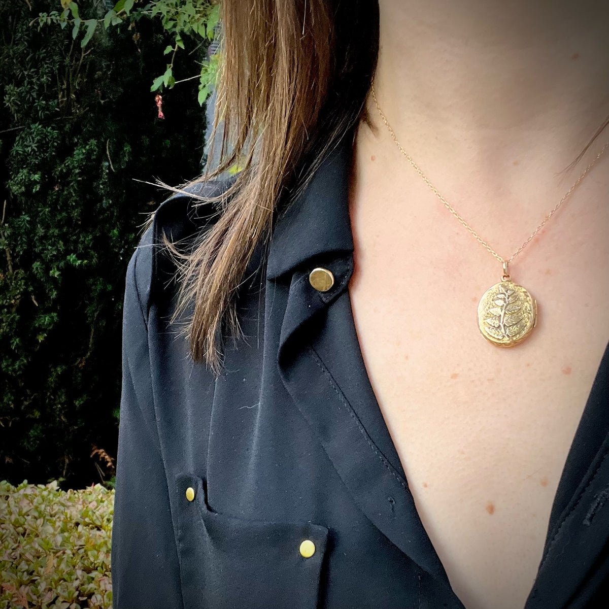 Engraved English Gold Antique Locket with Laurels