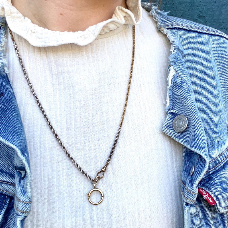 Stiched A Two Tone Chain by AI