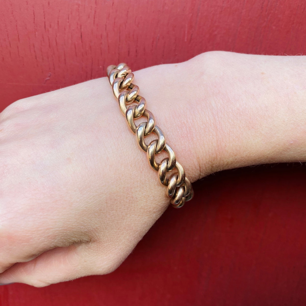 Glossy Rosy Gold Victorian Curb Bracelet
