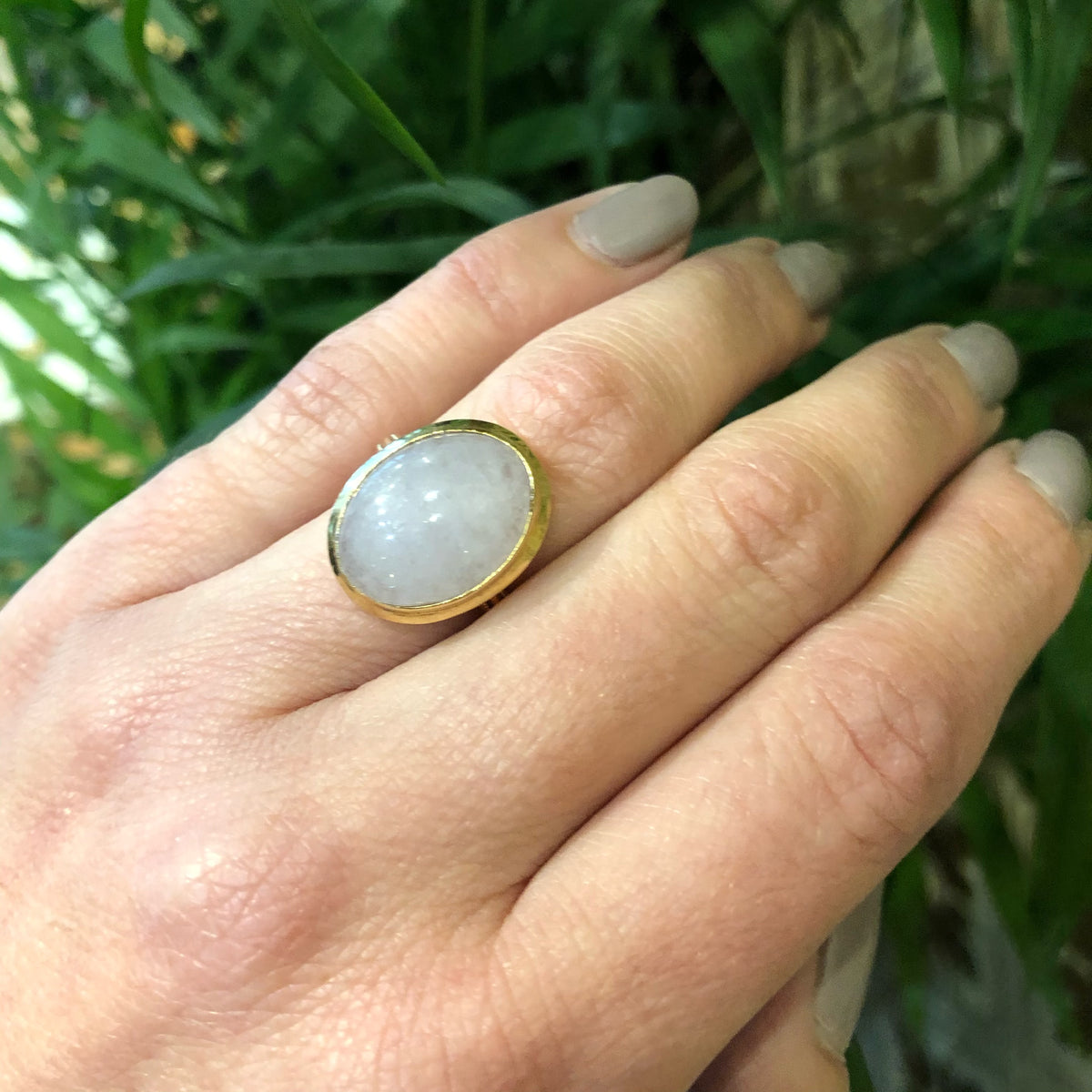 Beautifully Simple Vintage Gold Lavender Jade Ring