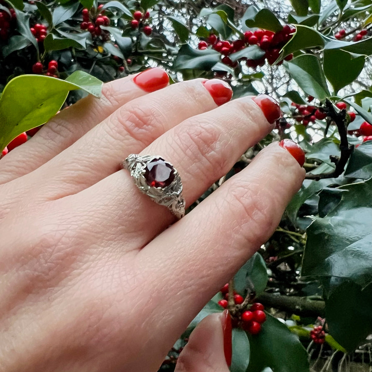 Bows and Daisies Filigree Garnet Ring