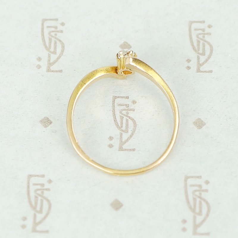 Adorable Edwardian Crossover Diamond Solitaire