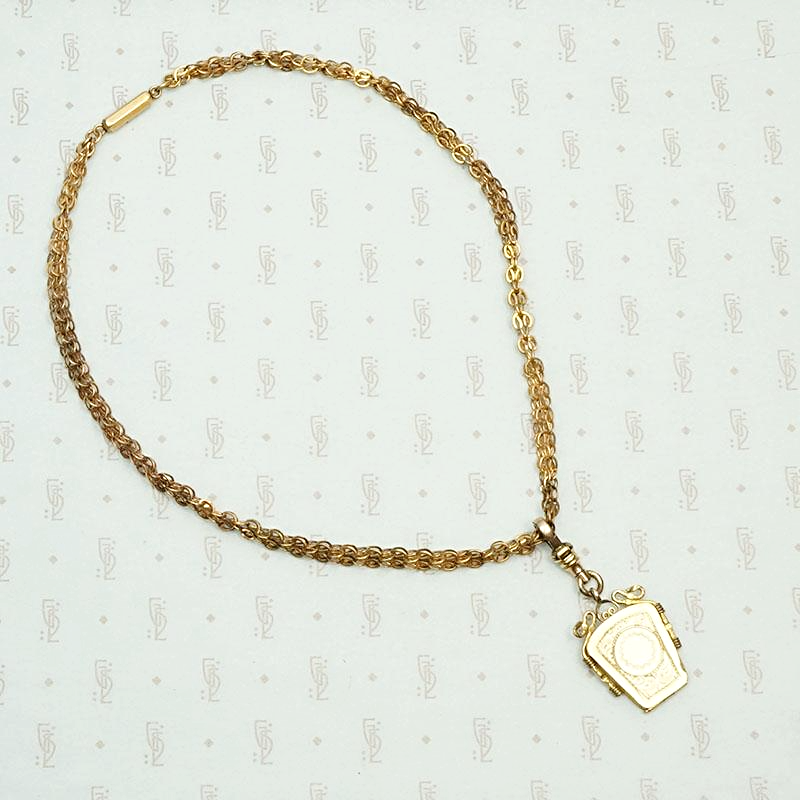 Gorgeous Vintage Chain with Detachable Locket