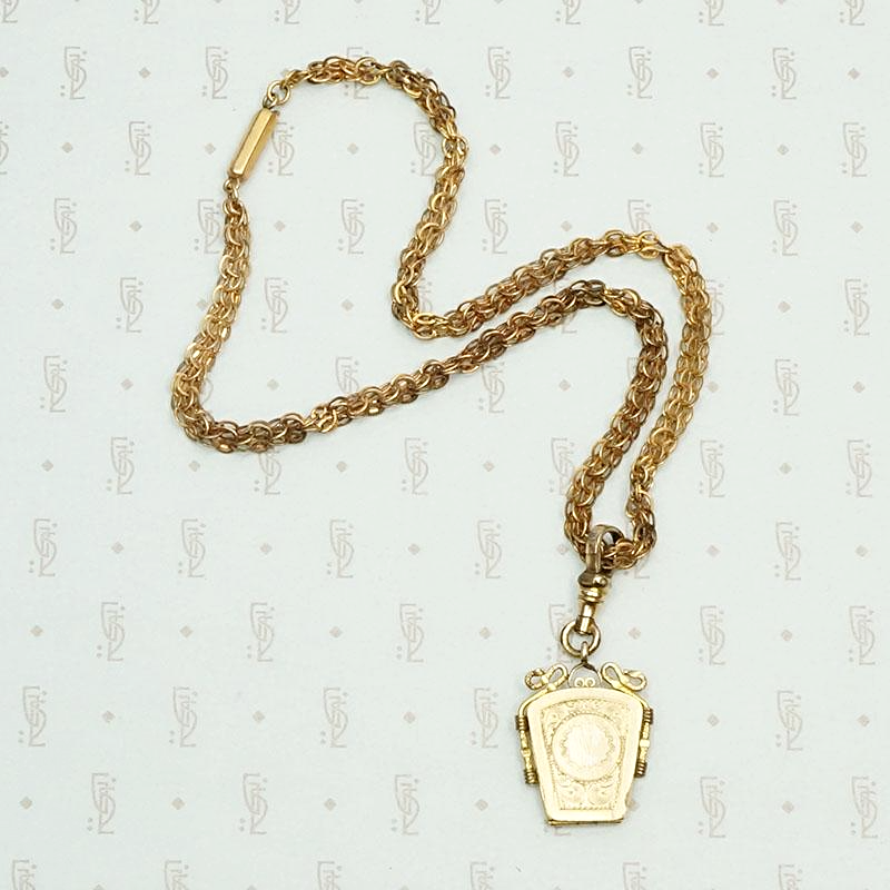 Gorgeous Vintage Chain with Detachable Locket