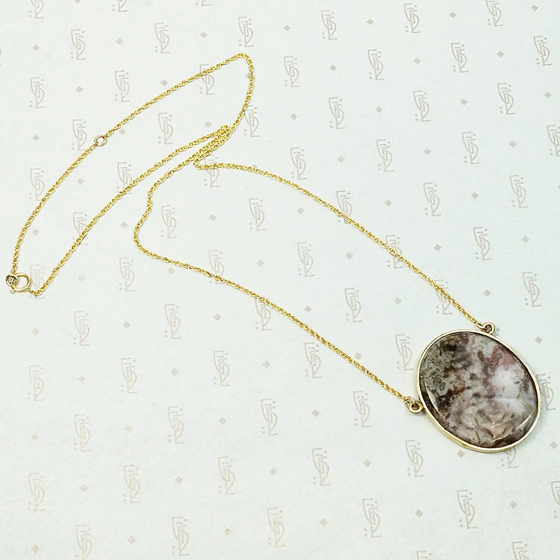 Elegant Georgian Pendant with Pink & White Agate