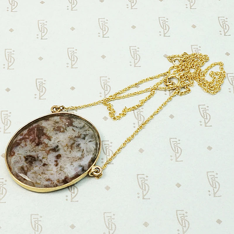 Elegant Georgian Pendant with Pink & White Agate