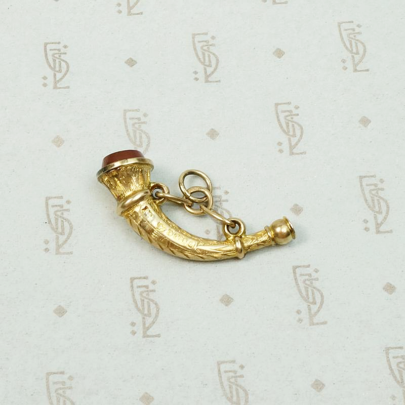 19th Century British Powder Horn Fob in Gold & Carnelian