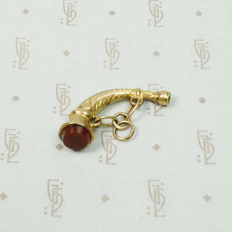 19th Century British Powder Horn Fob in Gold & Carnelian