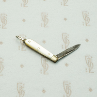 Wee Antique Mother of Pearl Folding Knife