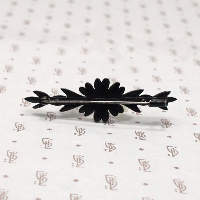 Sweet Wooden Flower Mourning Pin