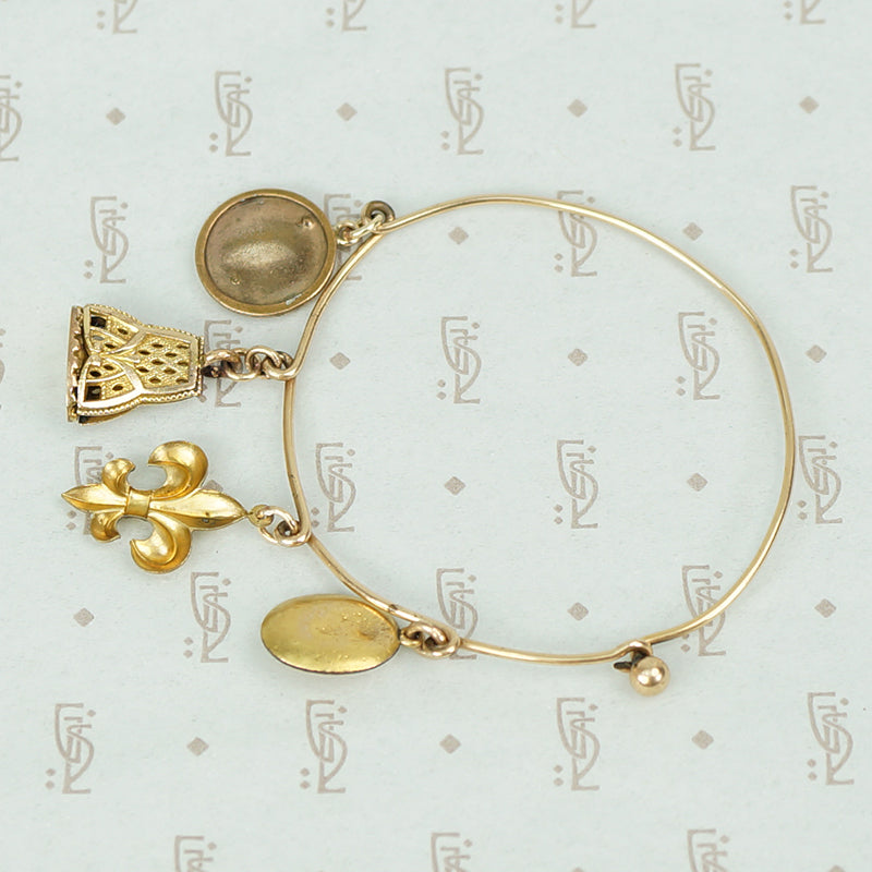 The Unconvetional Charm Bracelet by AI