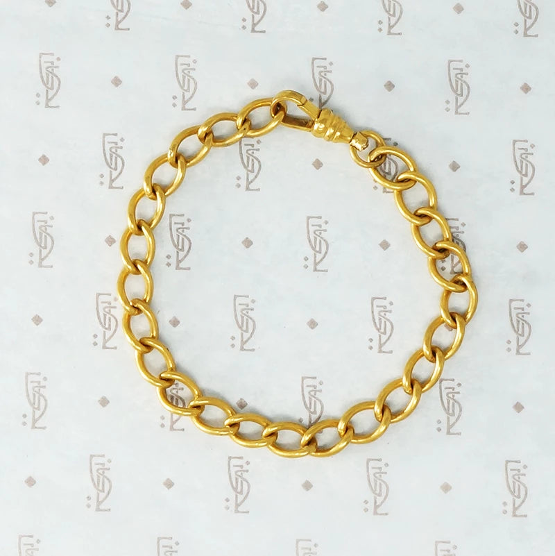gf twisted curb hook bracelet