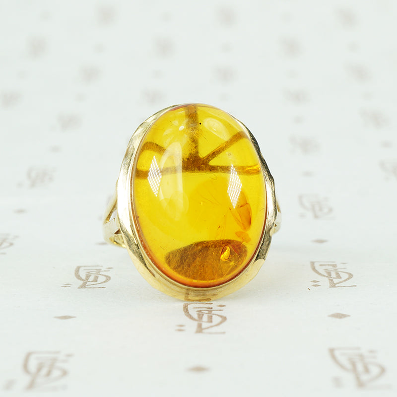 Golden Amber in Gold Vintage Ring