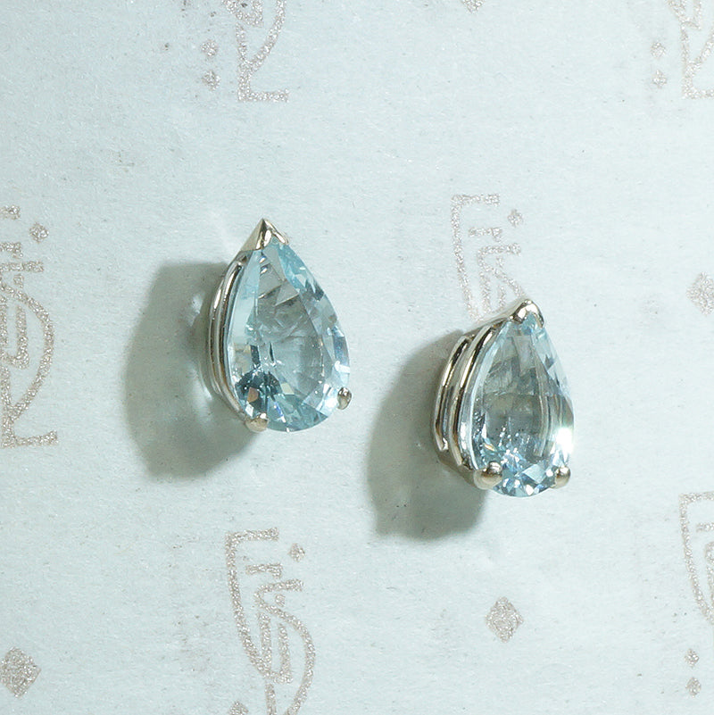 Gorgeous Aquamarine Stud Earrings