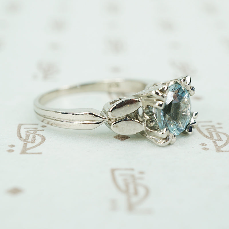chunky 14k white gold aquamaring solitaire engagement ring side details