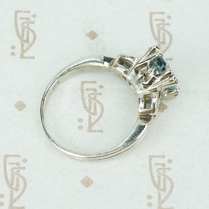 chunky 14k white gold aquamaring solitaire engagement ring side details