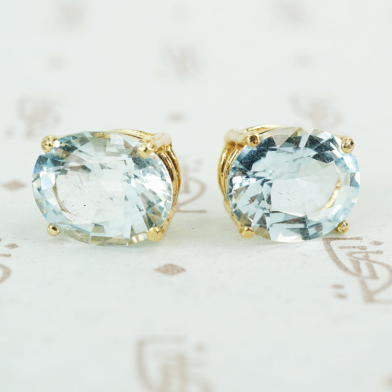 oval aquamarine yellow gold stud earrings 1960's
