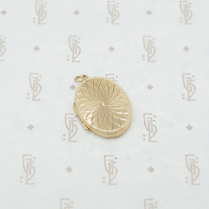 oval 9ct Atomic oval locket 