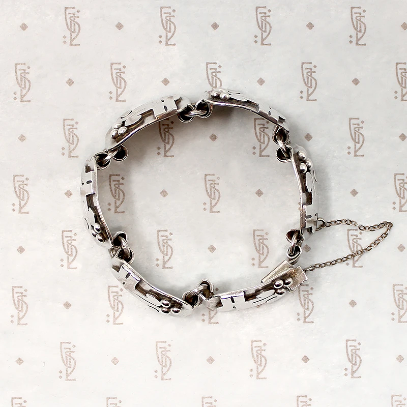 Collectable Taxco Sterling Bracelet Signed Victoria