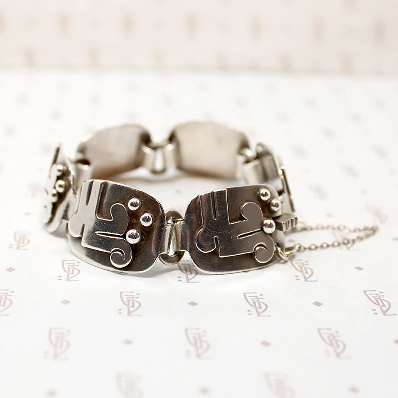 Collectable Taxco Sterling Bracelet Signed Victoria