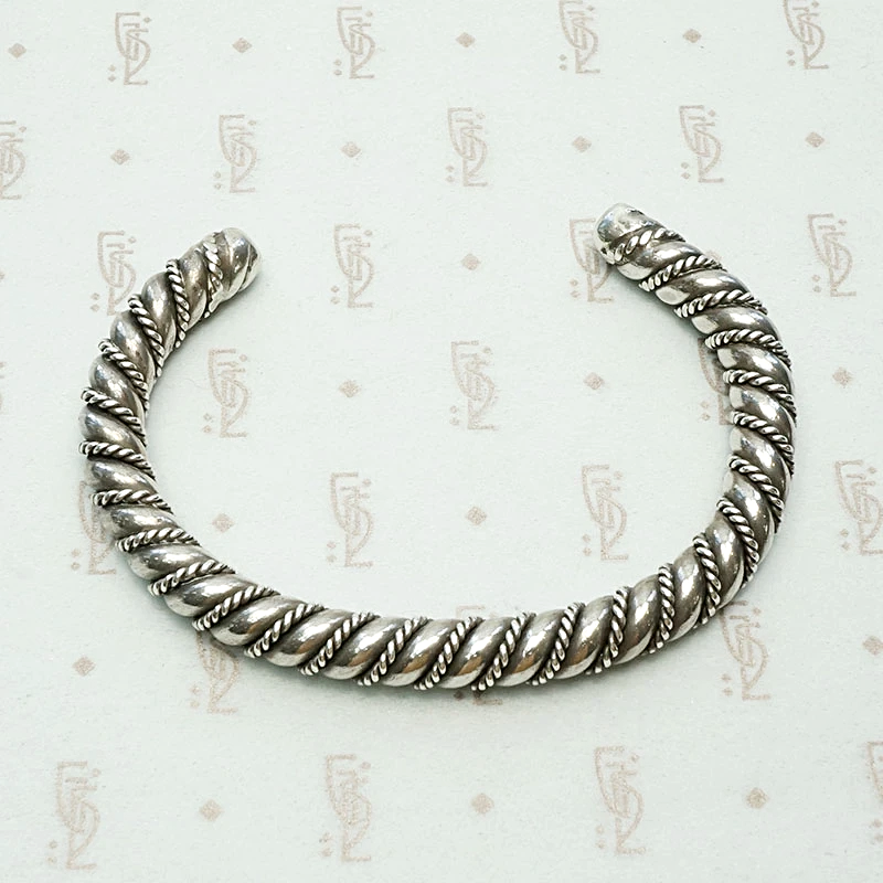 Meta Cuff Bracelet with a Twist
