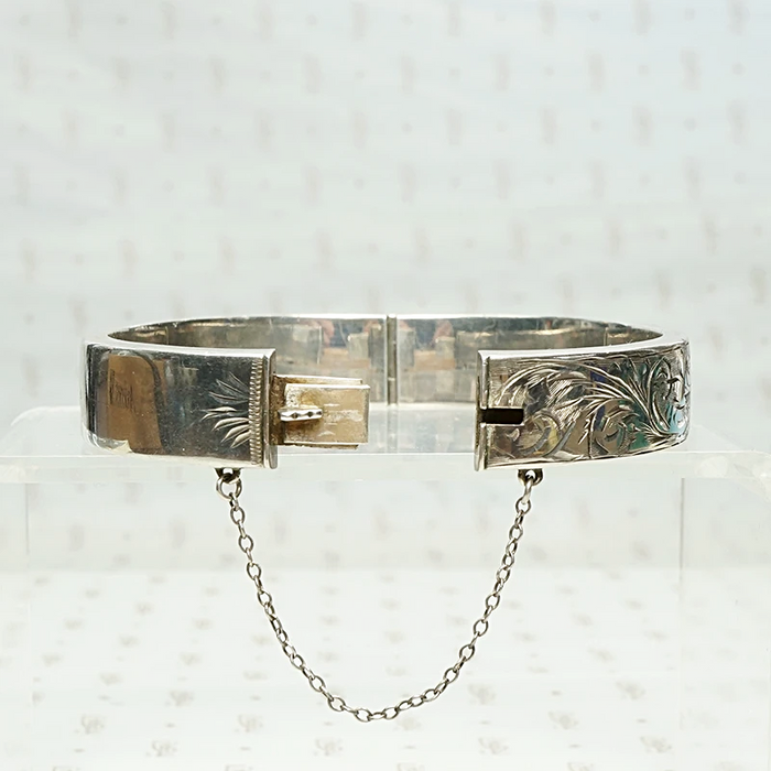 English Victorian Revival Engraved Silver Bangle. Clasp view.