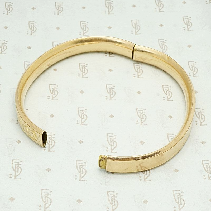 Delicate Floral Engraving Antique Bangle 
