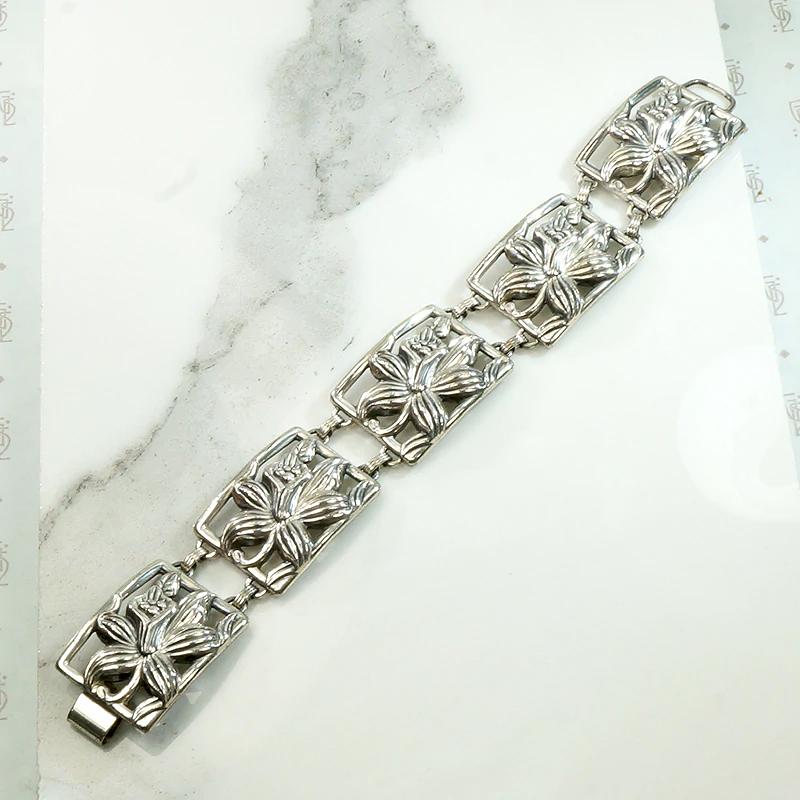 Delightful Daffodil Panel Bracelet by Danecraft