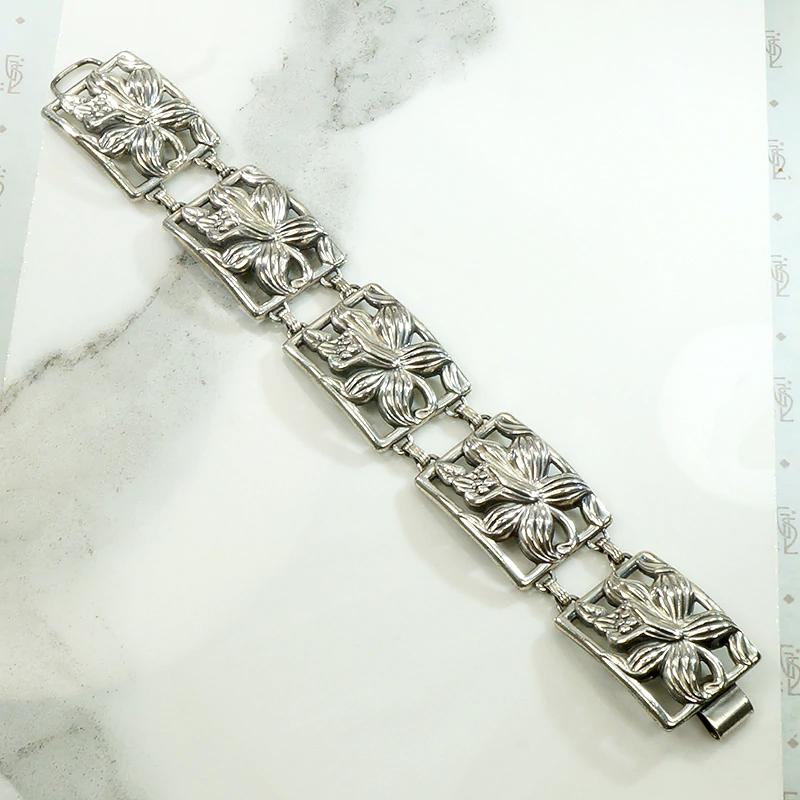 Delightful Daffodil Panel Bracelet by Danecraft