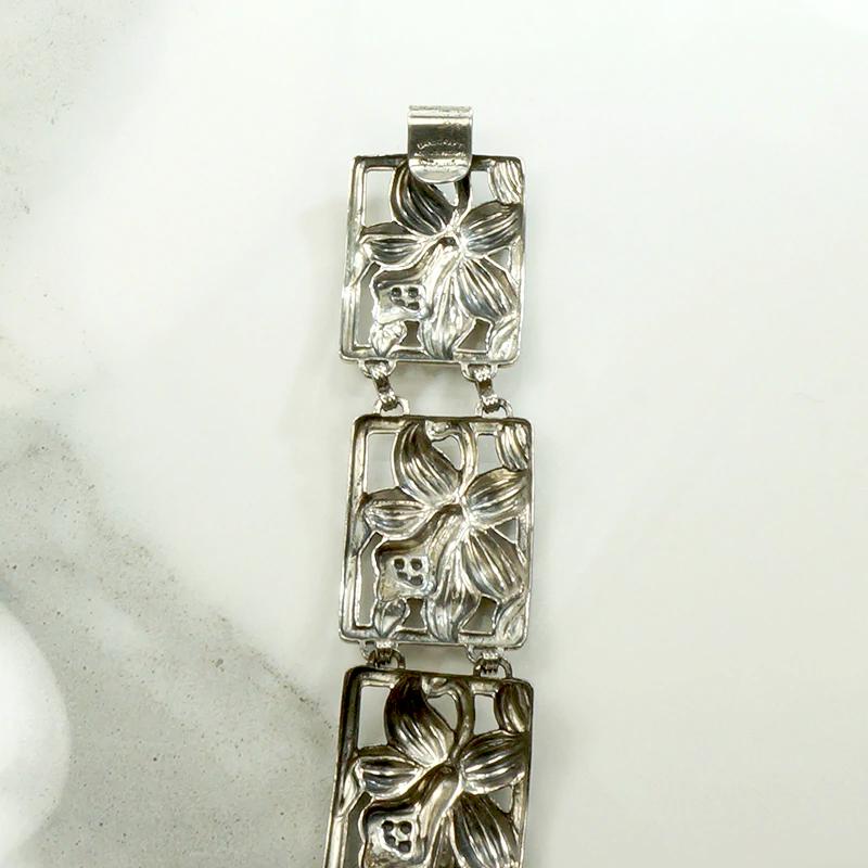 Delightful Daffodil Panel Bracelet by Danecraft