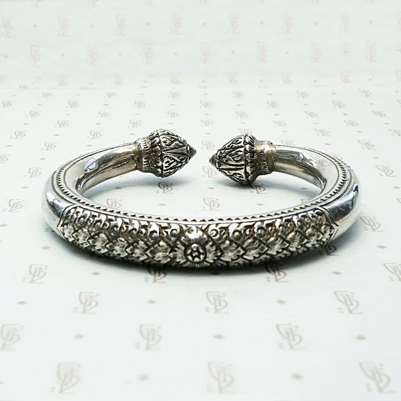 Hand Engraved Silver Paisley Bangle Bracelet