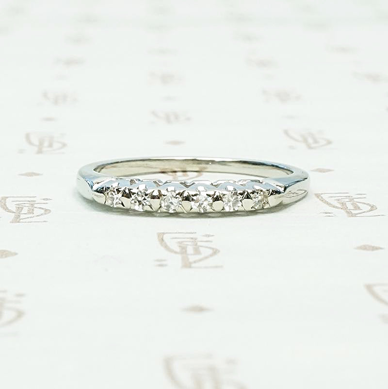 Sweet Six Stone White Gold & Diamond Band