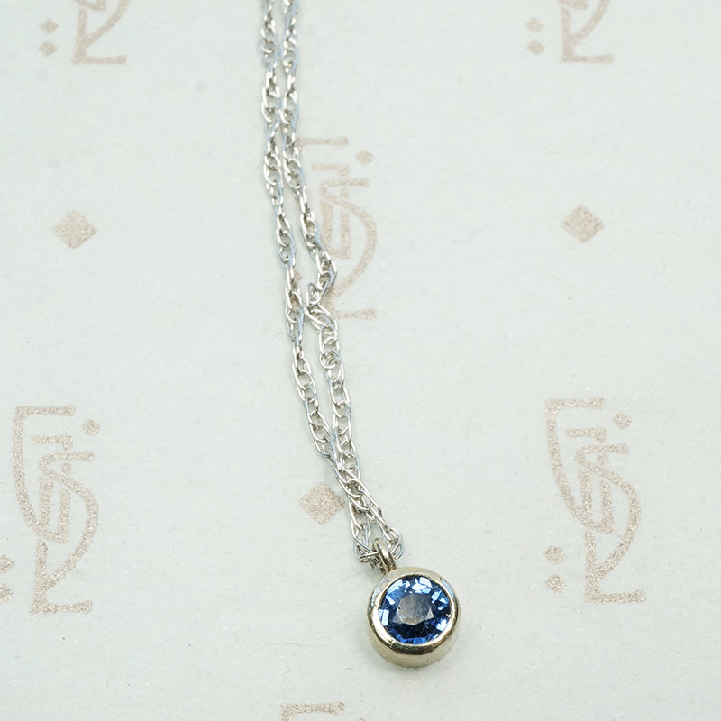 Montana Sapphire and Recycled White Gold necklace
