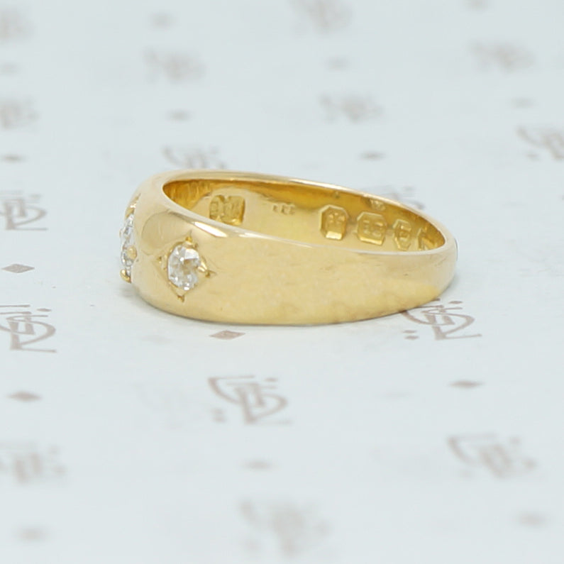 18k gypsy diamond band side view
