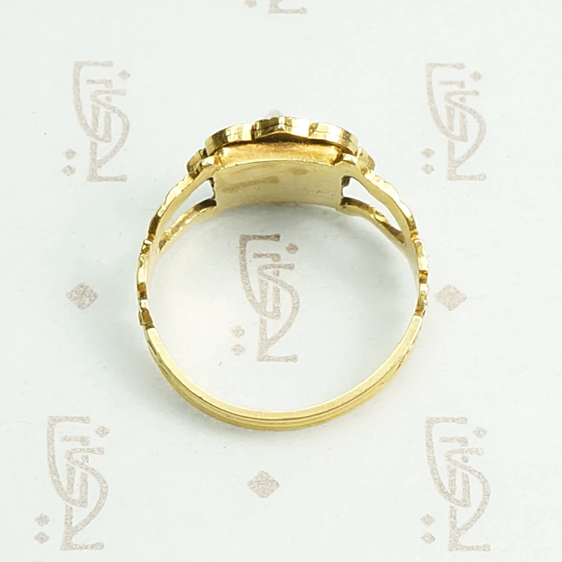 Exquisite 18k gold and enamel early Victorian mourning ring. Top View.