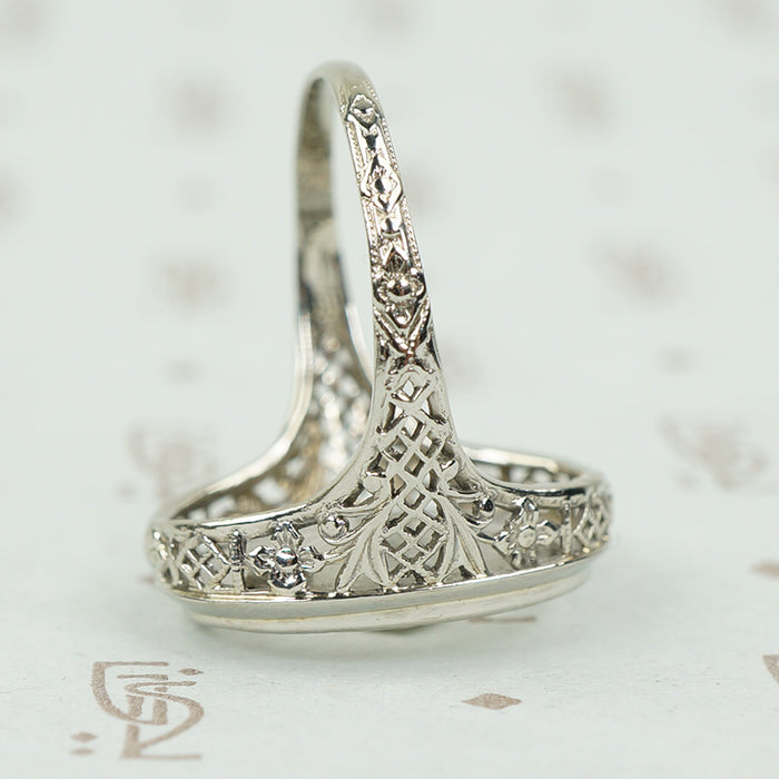 Deco Filigree White Gold Camphor Glass Ring
