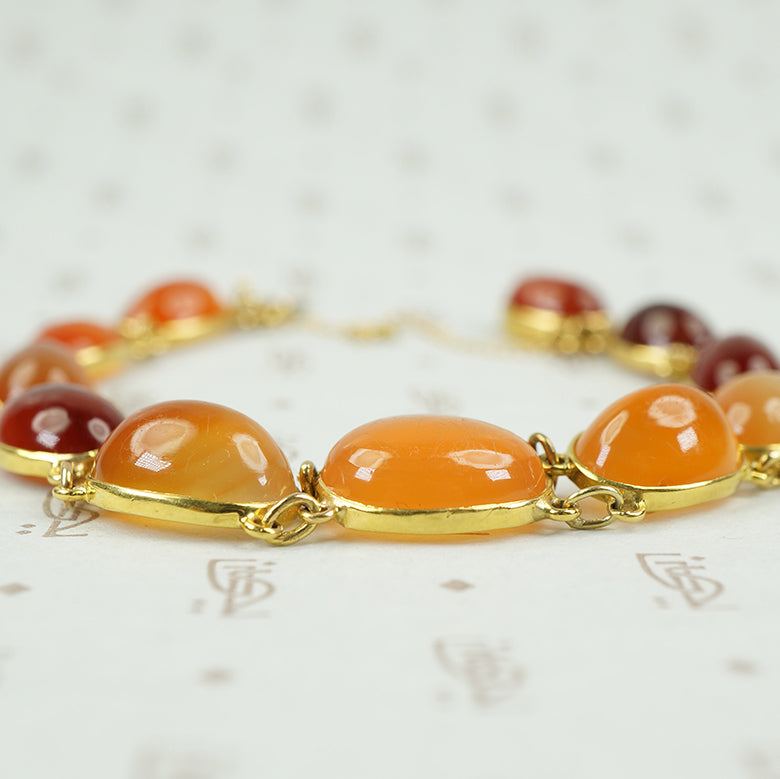 Carnelian Cabochon Bracelet 18k c1860