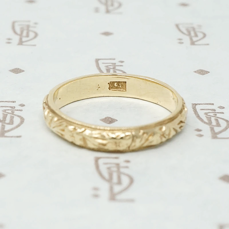 Romantic Garland Vintage Wedding Band