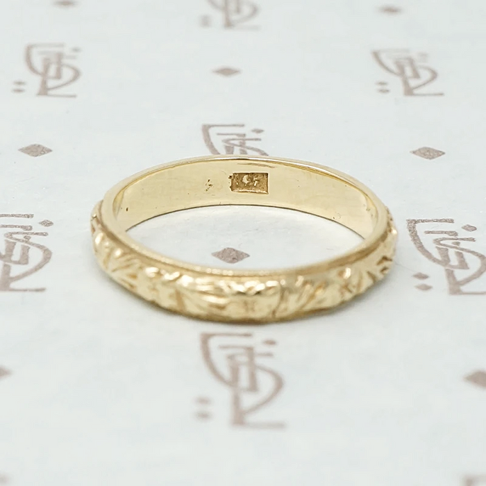 Romantic Garland Vintage Wedding Band