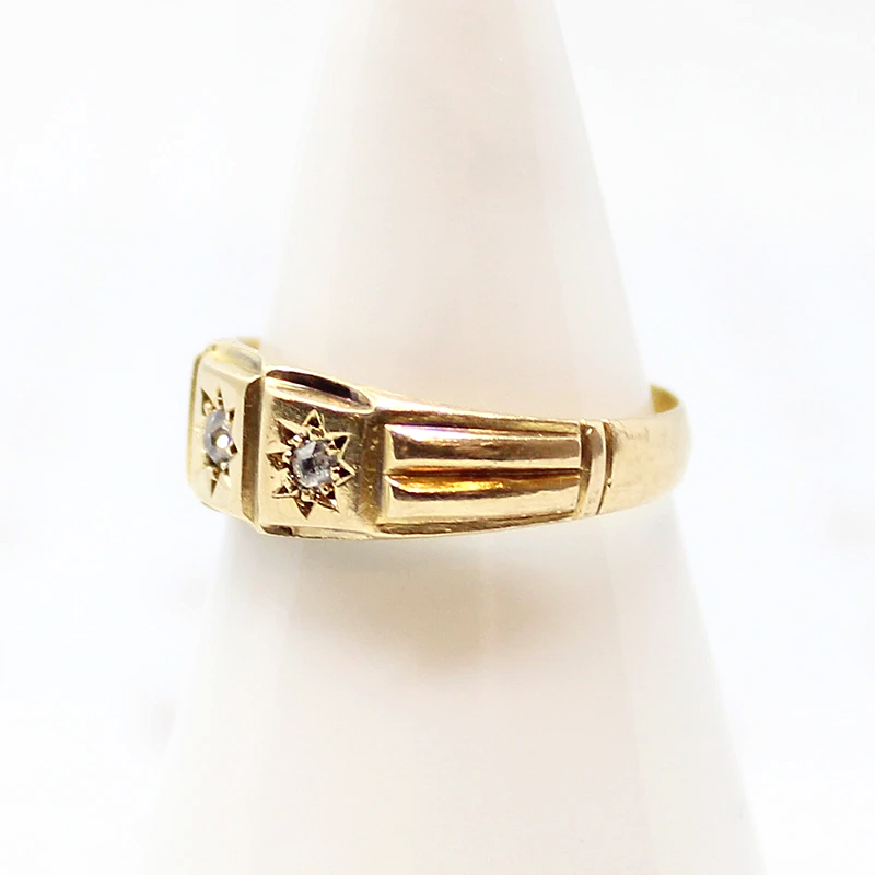 Star Set Diamonds 18ct English Band