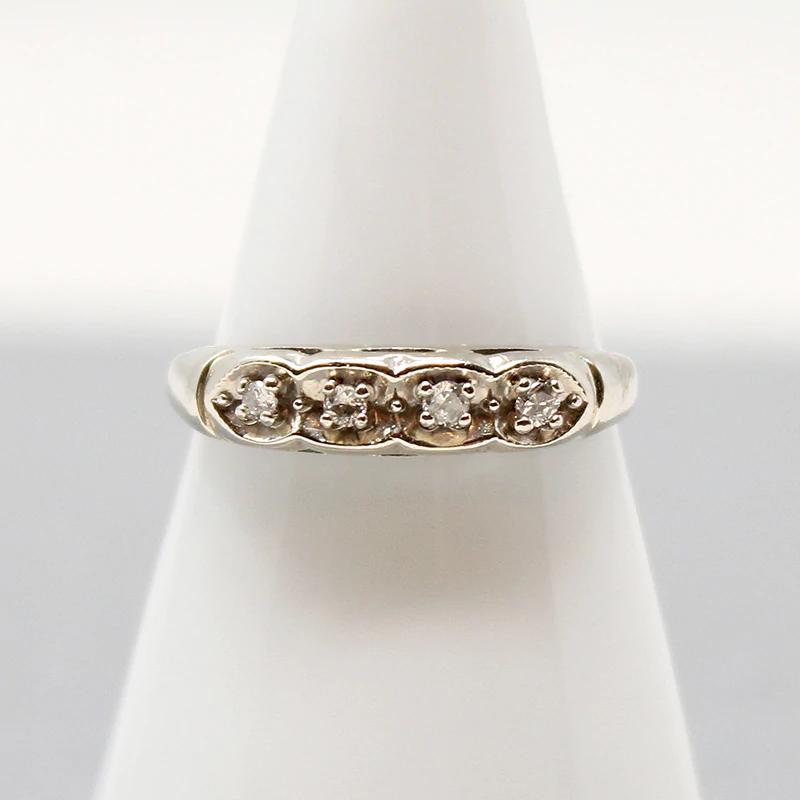 Scalloped White Gold & Diamond Wedding Band