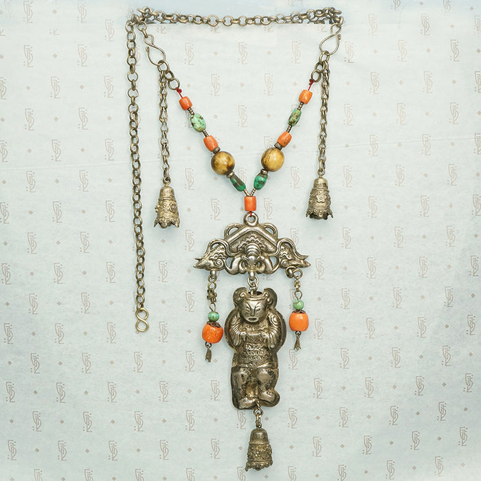 Wonderfully Detailed Antique Chinese Necklace