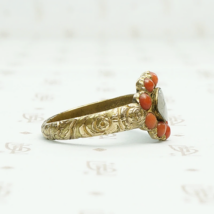 Coral Georgian mourning ring, gold sheet engraved with roses. Right view.
