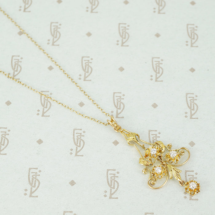 edwardian gold and diamond pendant close up