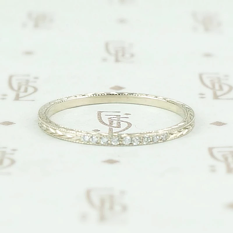 The diamond wheat band by 720 in white gold.