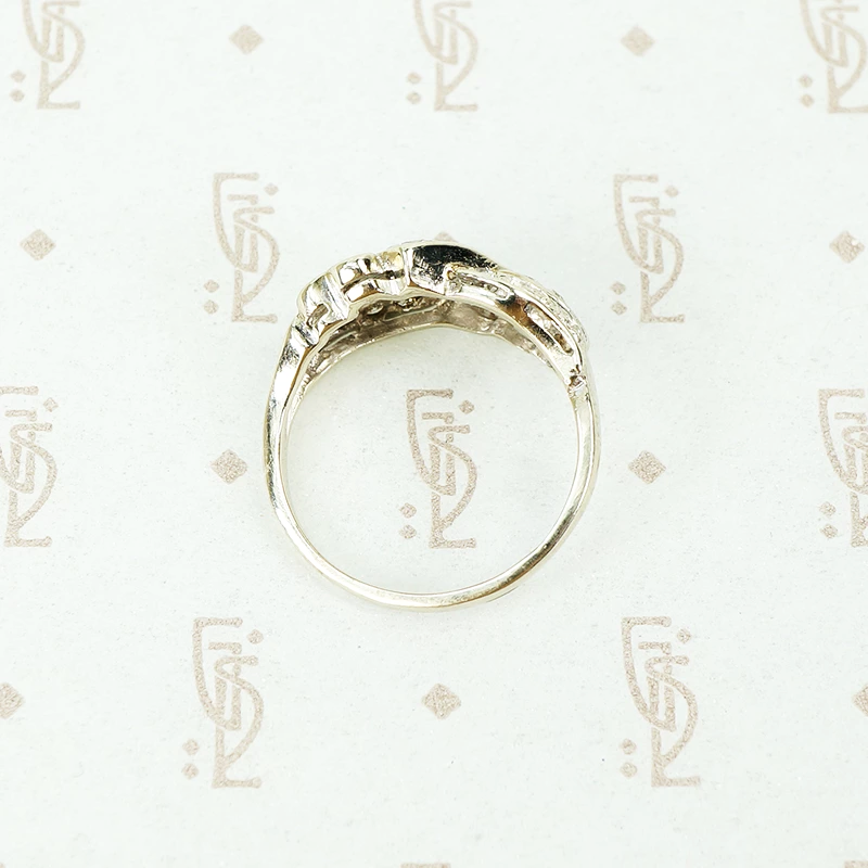 Vintage white gold diamond assymetrical ring circa 1940-50