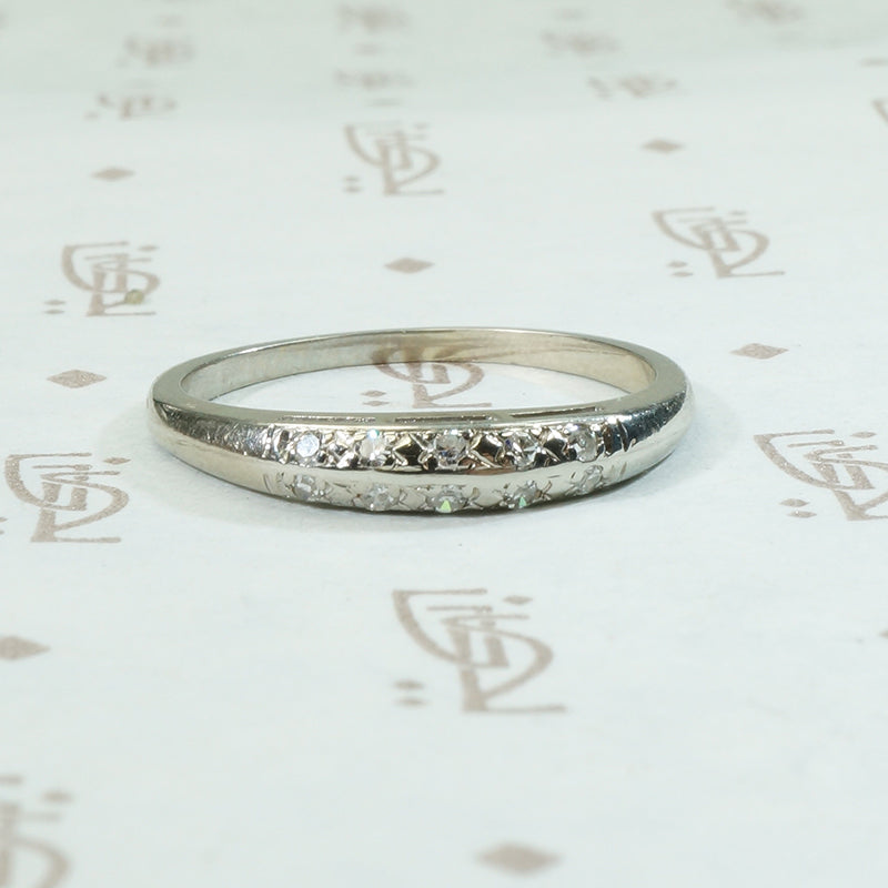 double row of tiny twinkly star set diamonds band