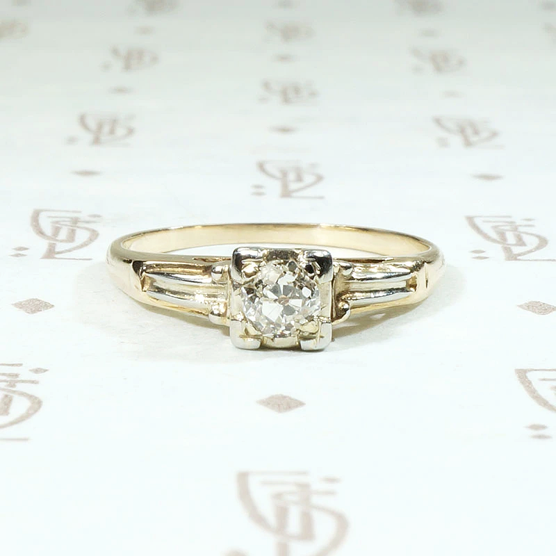 Stylish Retro Diamond Engagement Ring