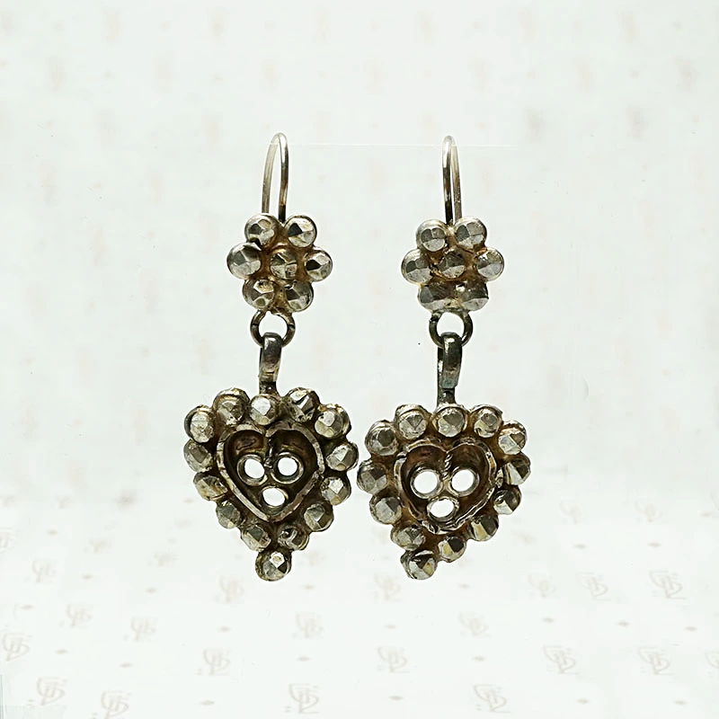 Hearts & Flowers Dark Sparkle Earrings